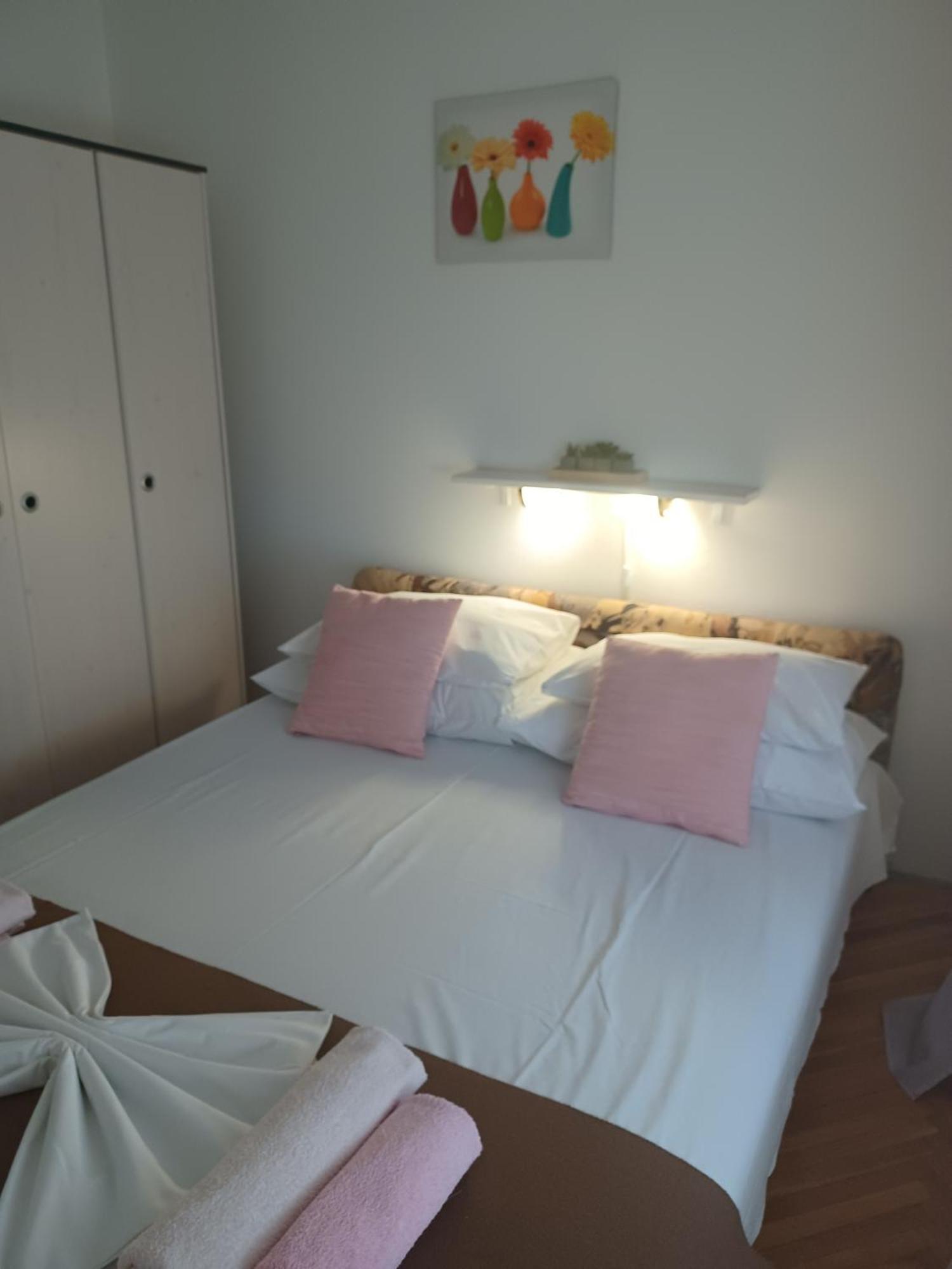 Helen Apartments ツリクヴェニツァ エクステリア 写真